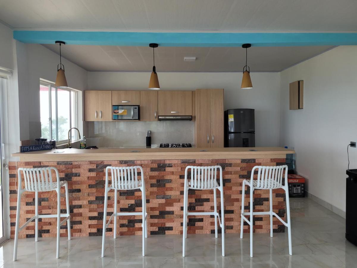 321 Surprise House And Glamping Habitación en casa particular