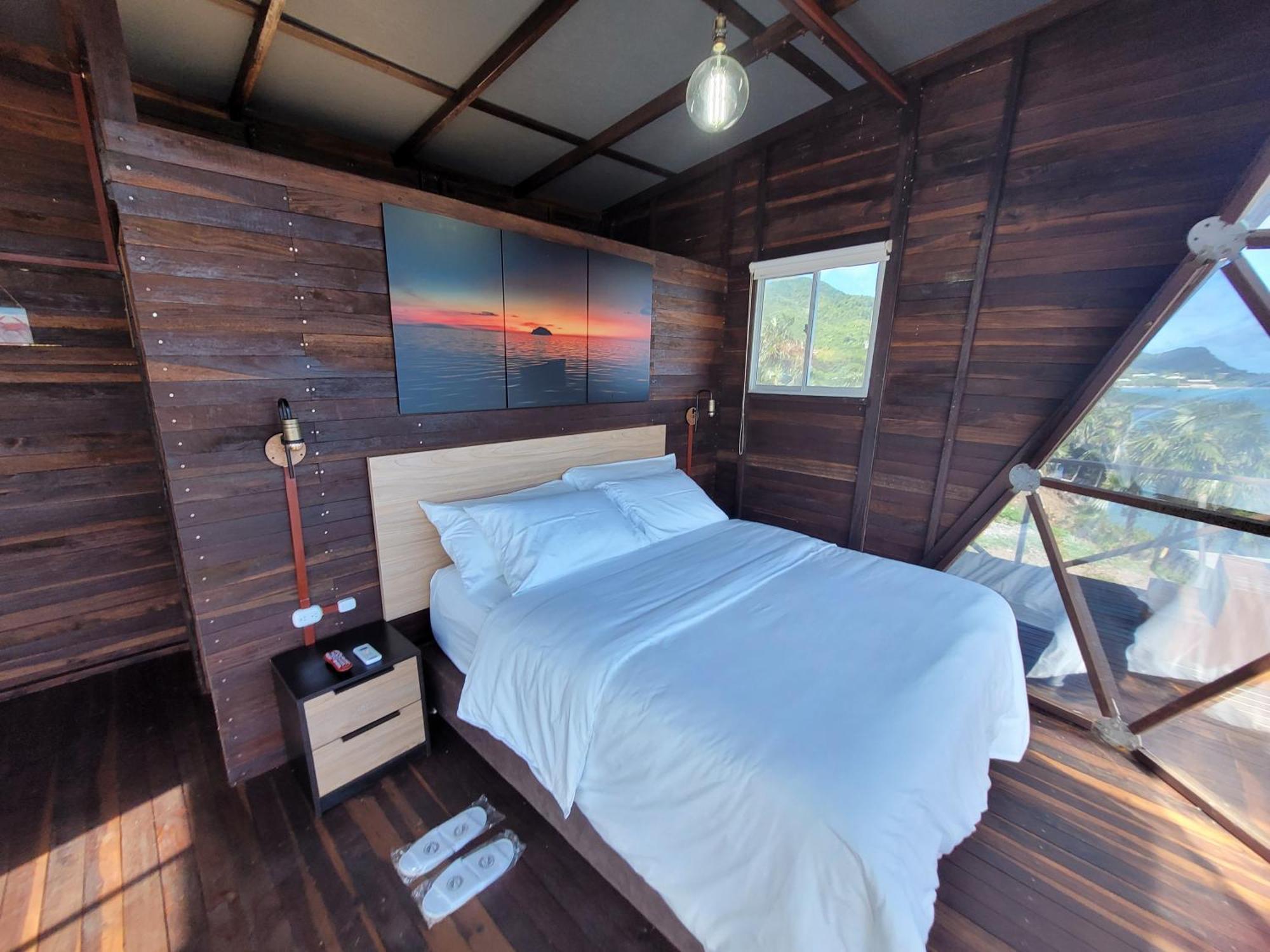 321 Surprise House And Glamping *